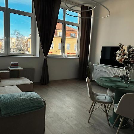 옐레니아구라 Loft Przy Placu Niepodleglosci 아파트 외부 사진