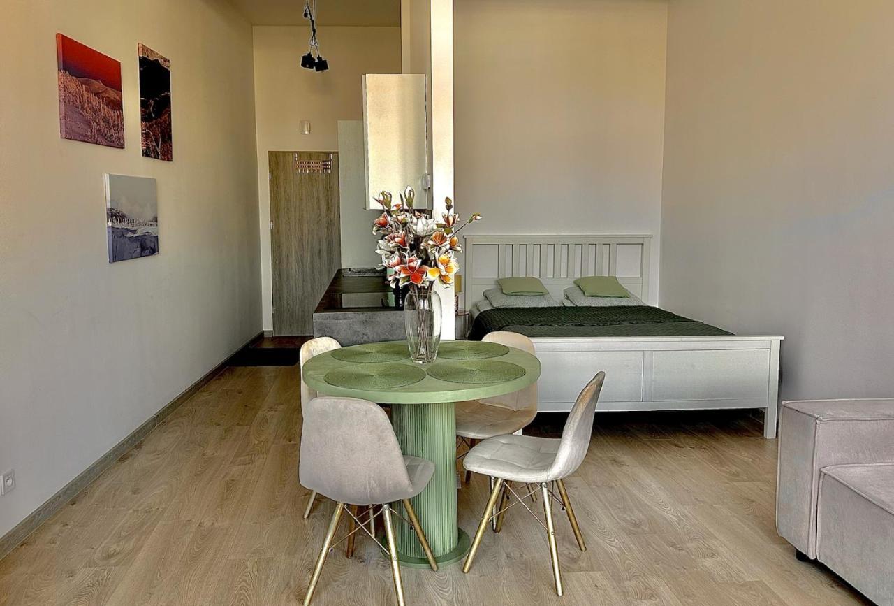 옐레니아구라 Loft Przy Placu Niepodleglosci 아파트 외부 사진