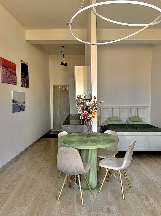 옐레니아구라 Loft Przy Placu Niepodleglosci 아파트 외부 사진